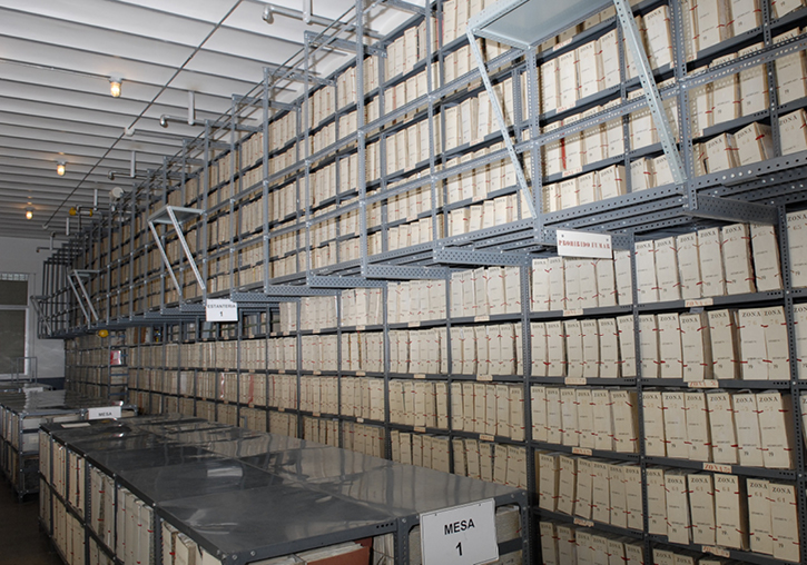 Documentary deposit of the Archivo General Militar of Guadalajara.